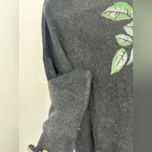 Anthropologie 27 Miles 100% Cashmere Rose Knit Gray Cardigan Button Front Size M - Picture 12 of 12